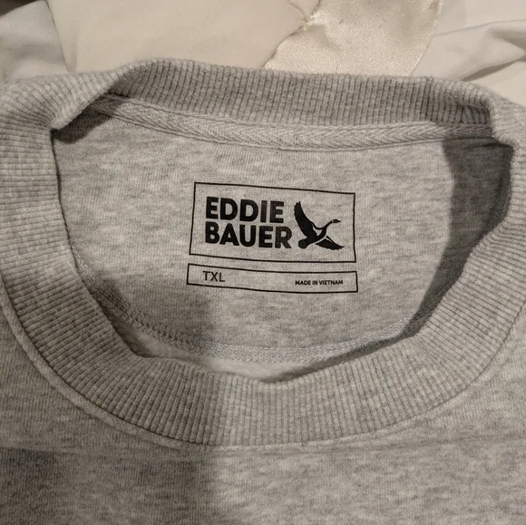 Eddie Bauer Men's Light Gray Crewneck Sweater - Picture 5 of 6